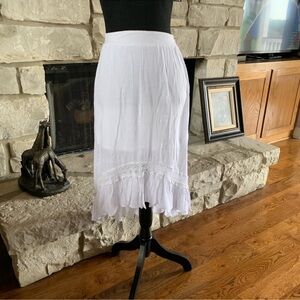 Bohemian White Asymmetrical‎ Skirt